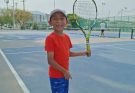 “El Surdito Palomares”, promesa del tenis victorense, brilla en torneo Municipal.