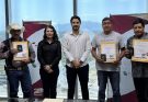 Entrega STPS Tamaulipas sobres de viaje a trabajadores que participarán en programa agrícola en Canadá