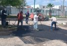 Reactivan bacheo en Victoria para reparar calles dañadas por lluvias.